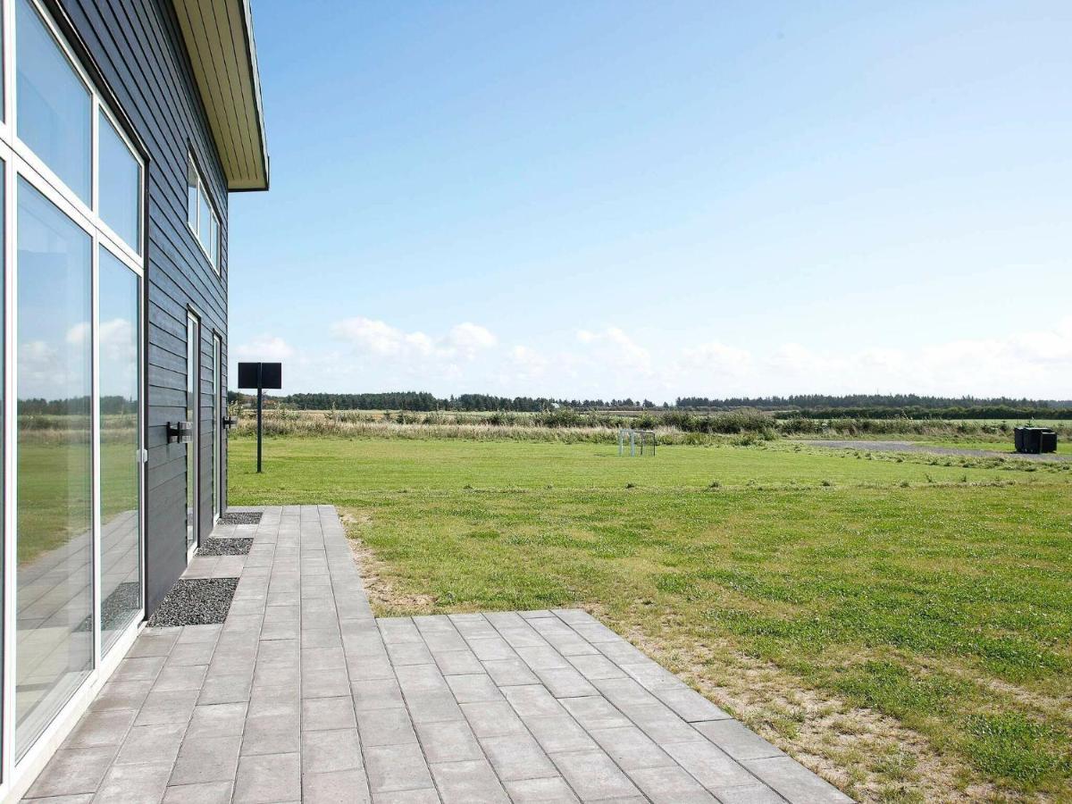 Five-Bedroom Holiday Home In Lokken 3 Екстериор снимка