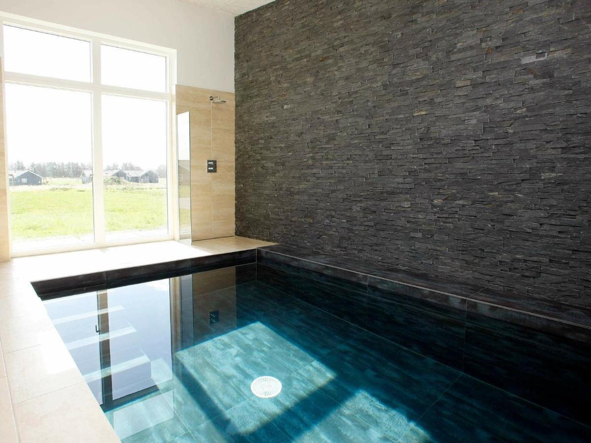 Five-Bedroom Holiday Home In Lokken 3 Екстериор снимка